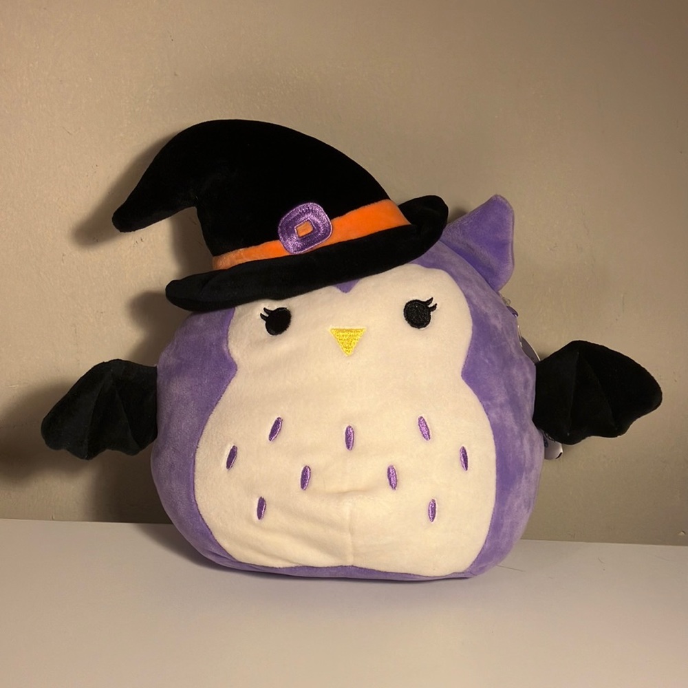 Squishmallow 8”Holly the Halloween Witch.